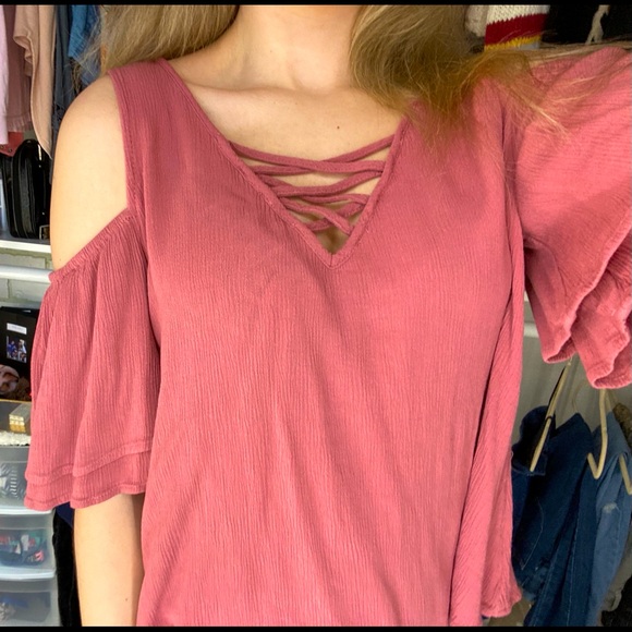 Off-shoulder top - Picture 3 of 3